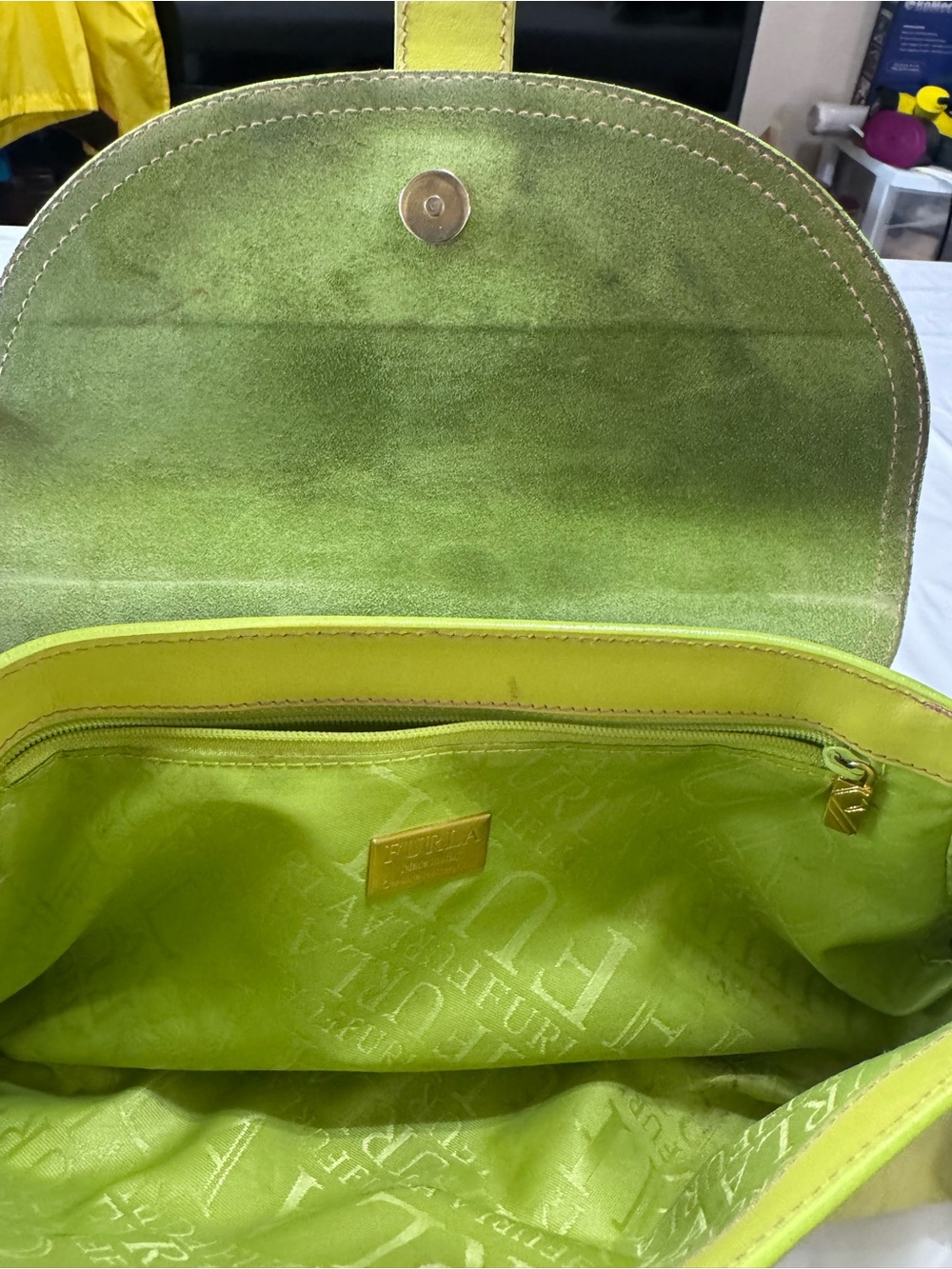 Furla Chartreuse Leather Shoulder Bag with Gold Hardware made in Italy - Picture 9 of 11